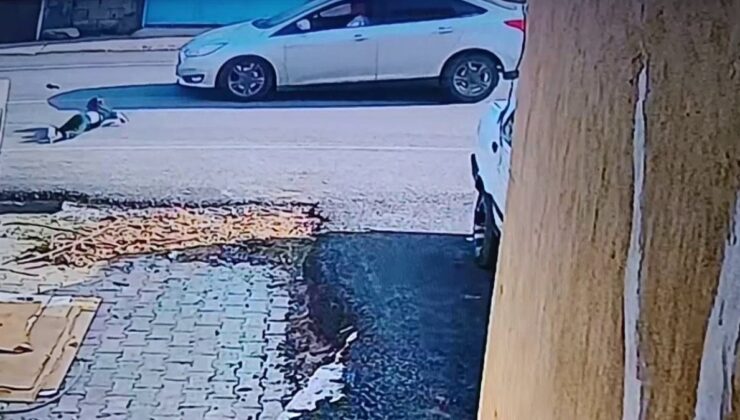 Hatay’da yola fırlayan çocuk, arabanın çarpmasıyla metrelerce savruldu