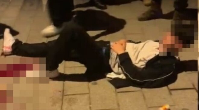 İstanbul’da şampiyonluk kutlamasında bir kişi bıçaklanarak yaralandı