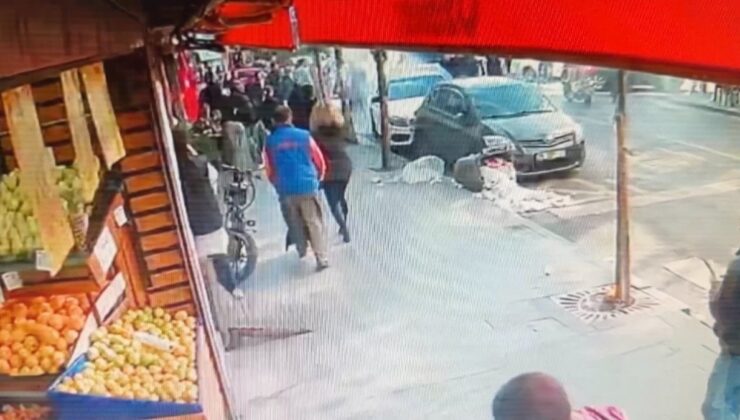 İstanbul’da şoförünün kalp krizi geçirdiği araba, park halindeki araçlara çarptı