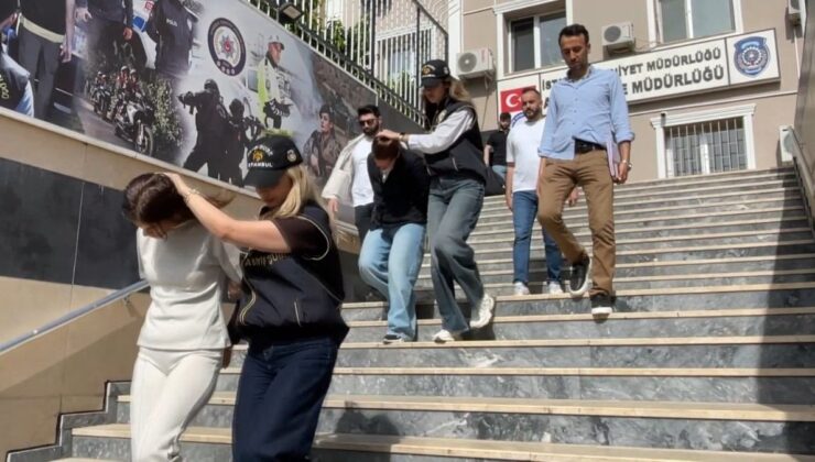 İstanbul’da tramvayda hırsızlık yapan yabancı asıllı 3 bayan yakalandı