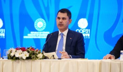 Murat Kurum Hatay’dan paylaştı: Birileri hükümet enkazın altında kalır diye bekledi