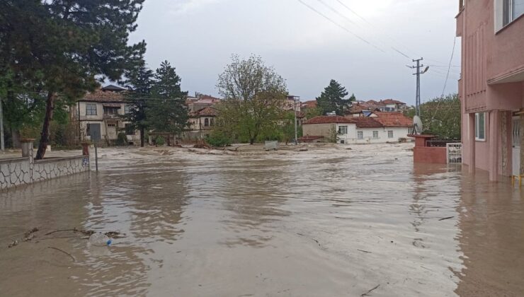 Samsun’da çok yağış sonrası sel felaketi yaşandı