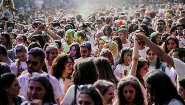 Türkiye nüfusunun yüzde14,8’ini genç nüfus oluşturdu