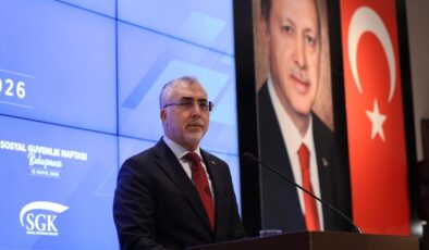 Vedat Işıkhan: Türkiye dünyanın en kapsayıcı sıhhat sigorta sistemlerinden birine sahip